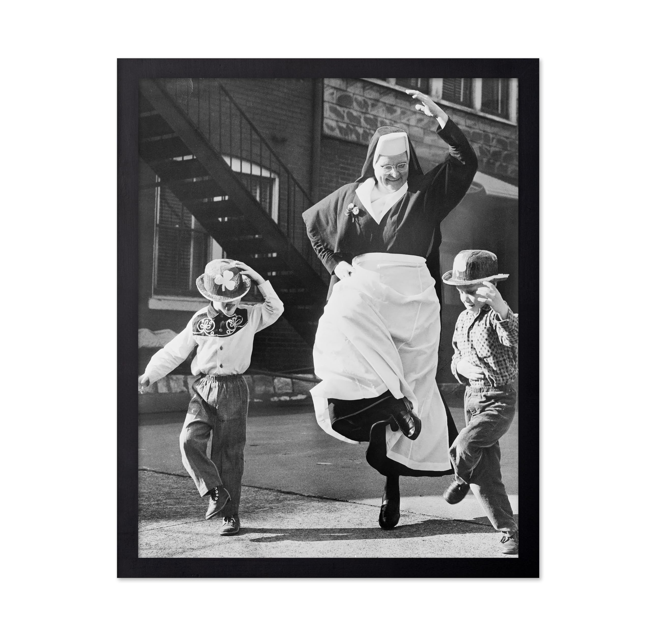 Poster Master Vintage Photograph Poster - Retro Funny Print - Gift for Artist, Friend - Play Golf Free, While Having Your Suit Pressed, Men - Wall Decor for Home, Office, 16x20 Beige Framed